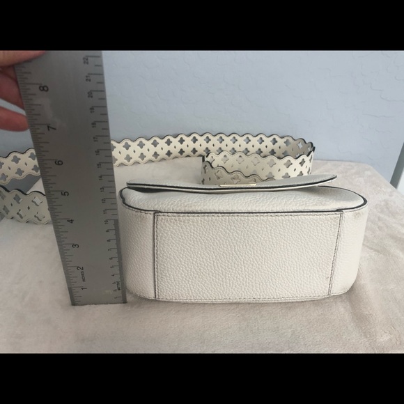 Kate Spade Crossbody with super unique strap! - Picture 8 of 8